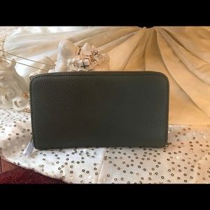 All About The Benjamin’s in Olive Pebble